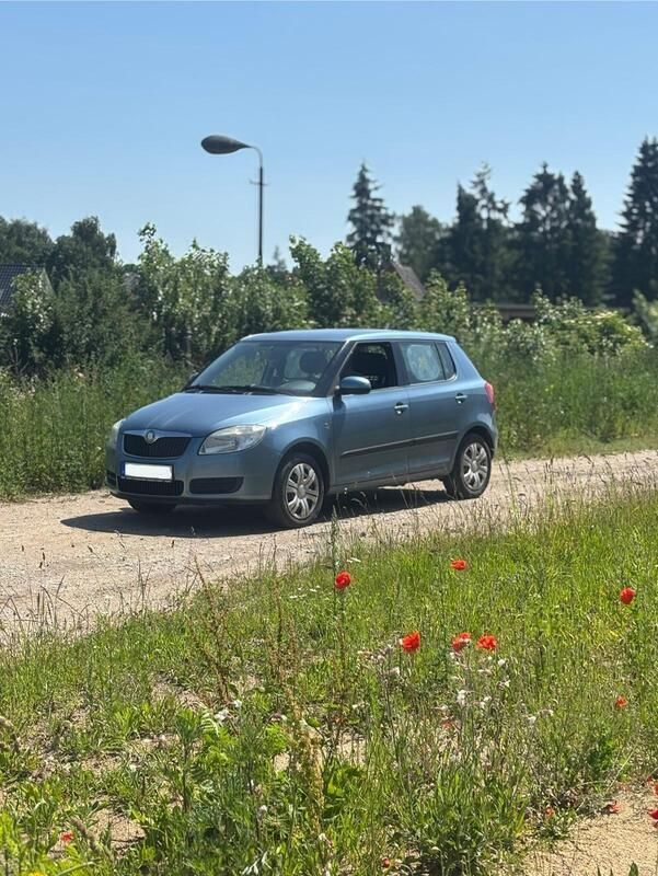 Blau Gebraucht 2008 Skoda Fabia Style Kleinwagen | 3.750 € - Bild 1/4