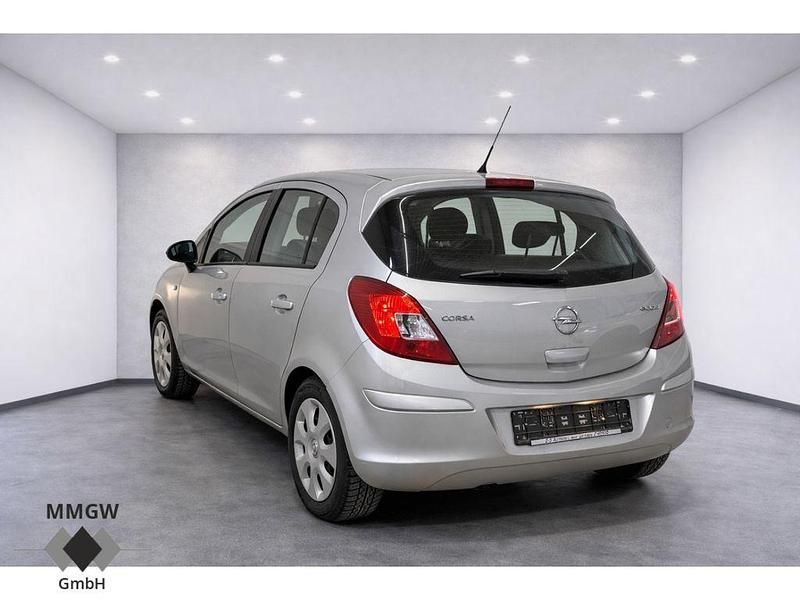 Gebraucht Opel Corsa Edition 95 PS (69 kW) 2015 Silber Kleinwagen