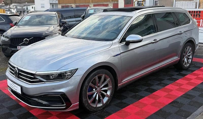 Gebraucht VW Passat GTE 156 PS (114 kW) 2020 Silber Kombi