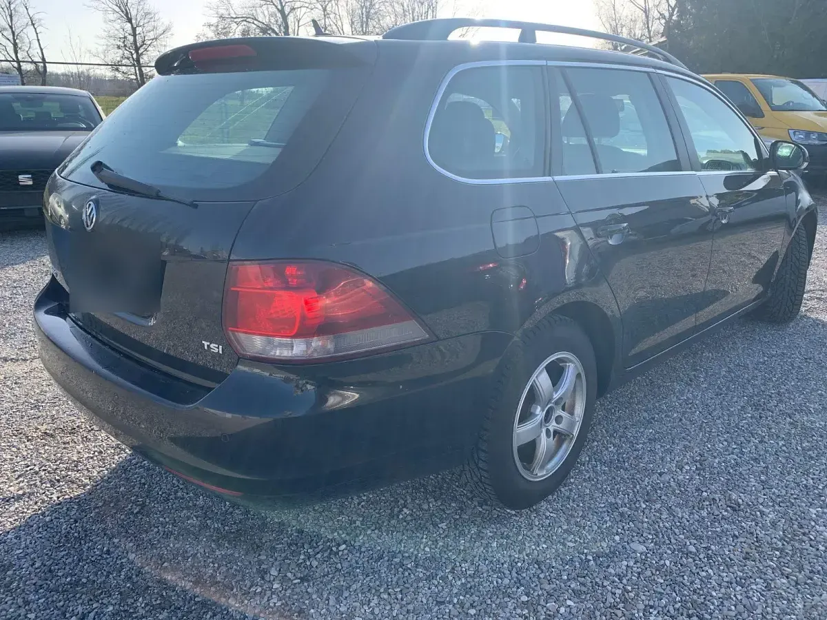 Gebraucht VW Golf VI 105 PS (77 kW) 2010 Schwarz Kleinwagen