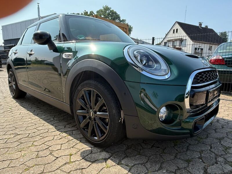 Grün Gebraucht 2017 Mini Cooper S Kleinwagen | 20.300 € (Etwas zu teuer) - Bild 1/4