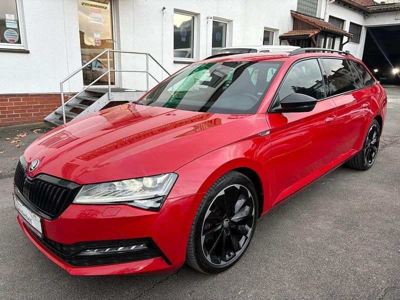 Rot Gebraucht 2020 Skoda Superb SportLine Kombi | 23.990 € (Fairer Preis) - Bild 1/4
