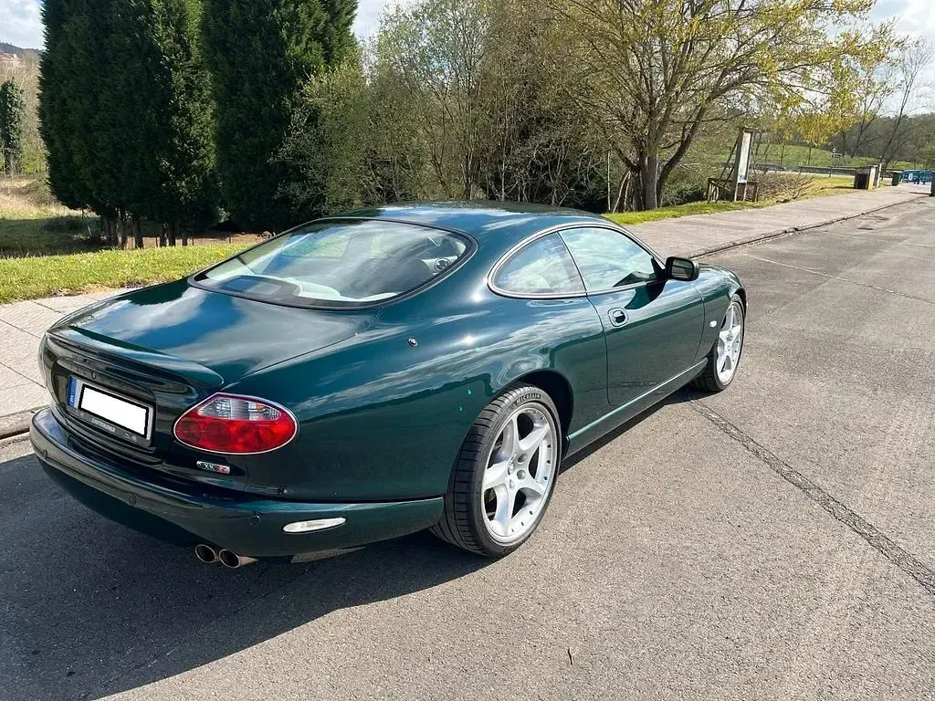 Gebraucht Jaguar XKR 400 PS (294 kW) 2004 Grün Coupé