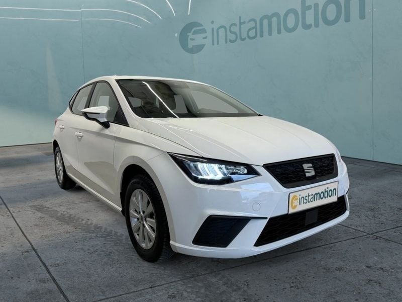 Weiß Gebraucht 2024 Seat Ibiza Style Limousine | 16.740 € (Guter Preis) - Bild 1/4