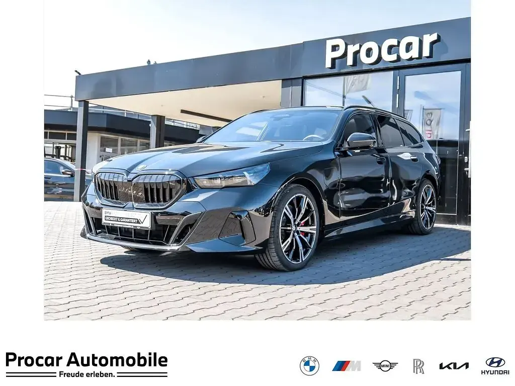 Gebraucht BMW 550e M Sport 313 PS (230 kW) 2025 Kombi