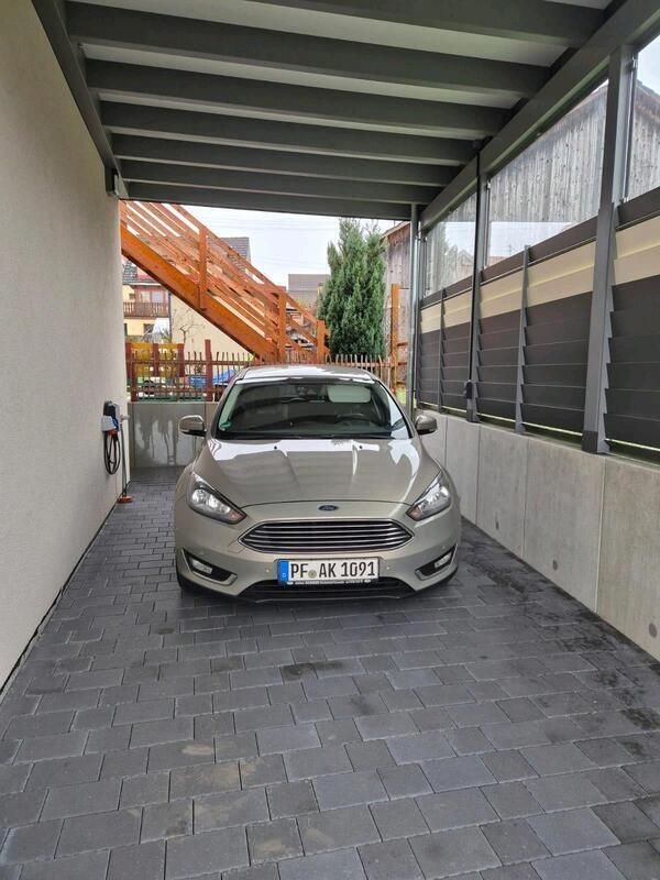 Braun Gebraucht 2015 Ford Focus Titanium Kombi | 8.800 € (Fairer Preis) - Bild 1/4