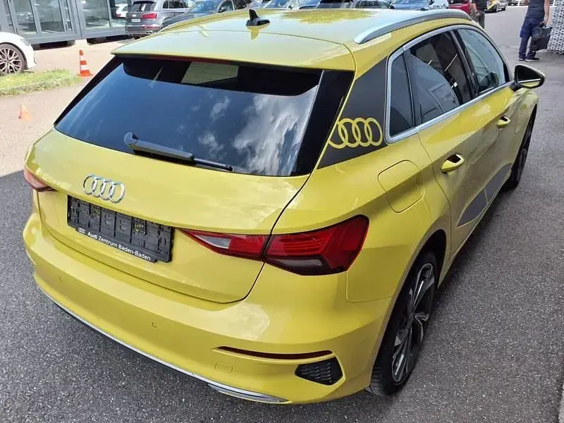 Gebraucht Audi A3 Advanced Plus 110 PS (80 kW) 2022 Gelb Limousine