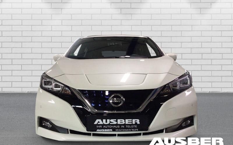 Gebraucht Nissan Leaf Tekna 110 kW (150 PS) 2021 Weiß Kleinwagen