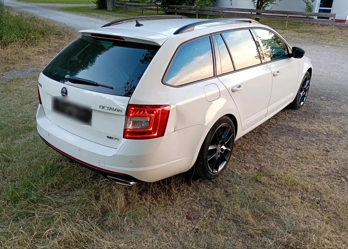 Gebraucht Skoda Octavia RS 184 PS (135 kW) 2015 Weiß Kombi