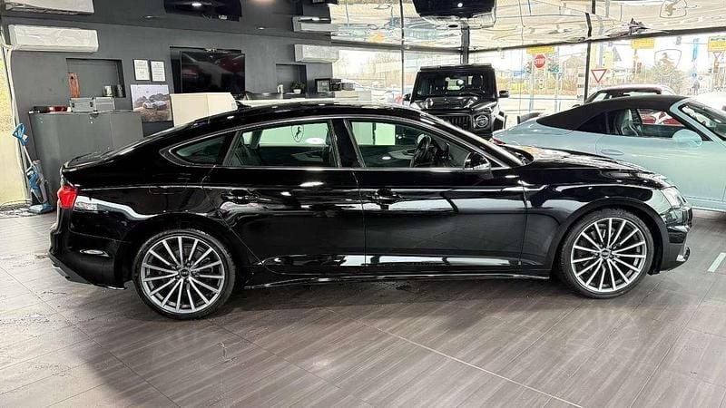 Gebraucht Audi A5 Sportback Sport 163 PS (119 kW) 2022 Schwarz Kleinwagen