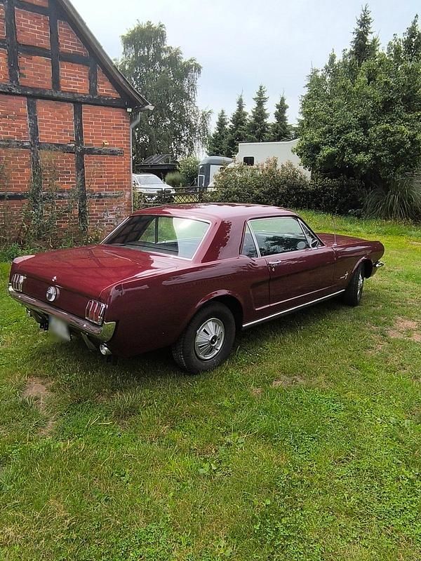 Second-hand Ford Mustang 120 CP (88 kW) 1966 Roșu Coupe