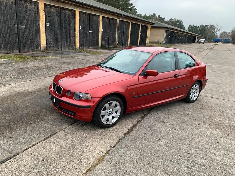 Gebraucht BMW 316 116 PS (85 kW) 2003 Rot Kleinwagen