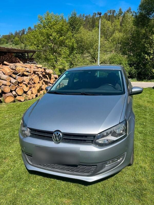 Grau Gebraucht 2010 VW Polo Team Kleinwagen | 5.350 € (Fairer Preis) - Bild 1/4