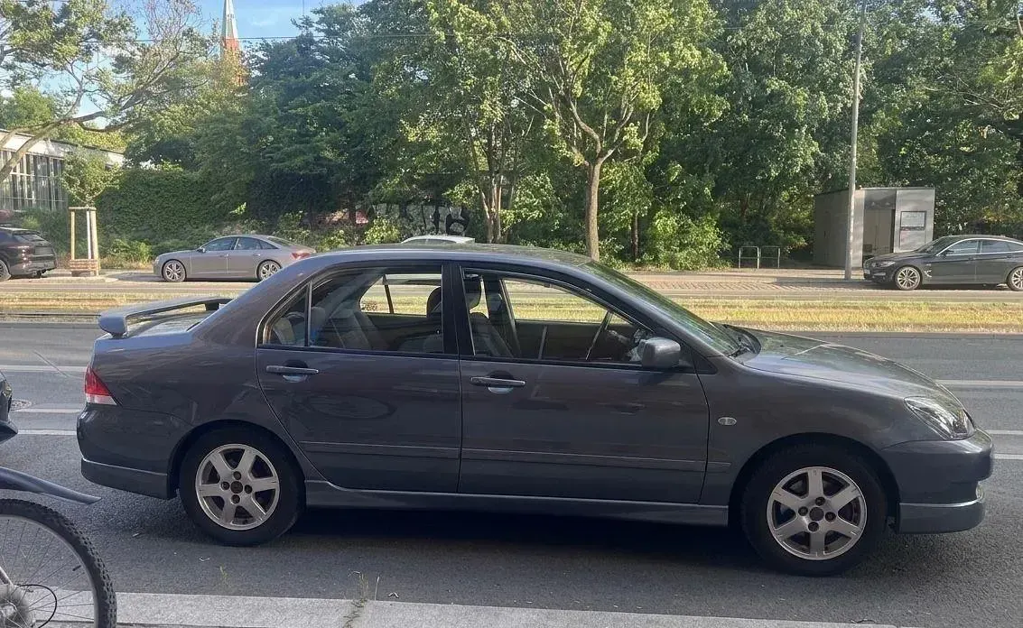 Gebraucht Mitsubishi Lancer Invite 98 PS (72 kW) 2006 Grau Kombi