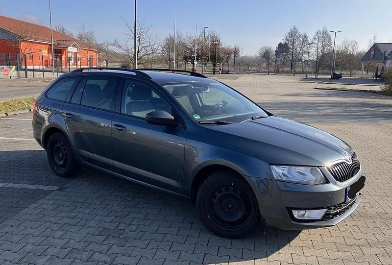 Grau Gebraucht 2016 Skoda Octavia Ambition Kombi | 8.500 € (Guter Preis) - Bild 1/4