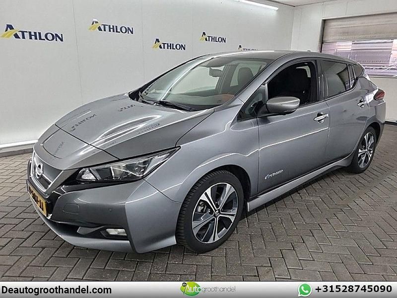 Gebraucht Nissan Leaf N-Connecta 110 kW (150 PS) 2022 Grau Kleinwagen