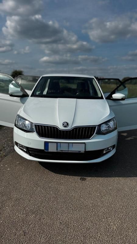 Gebraucht Skoda Fabia 75 PS (55 kW) 2015 Weiß