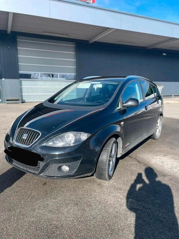 Schwarz Gebraucht 2012 Seat Altea XL Van / Kleinbus | 2.999 € (Superpreis) - Bild 1/4