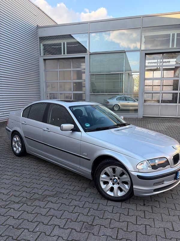 Gebraucht BMW 323 170 PS (125 kW) 2000 Silber Limousine