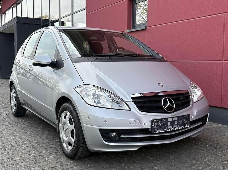 Gebraucht Mercedes A160 Classic 95 PS (69 kW) 2011 Silber Limousine