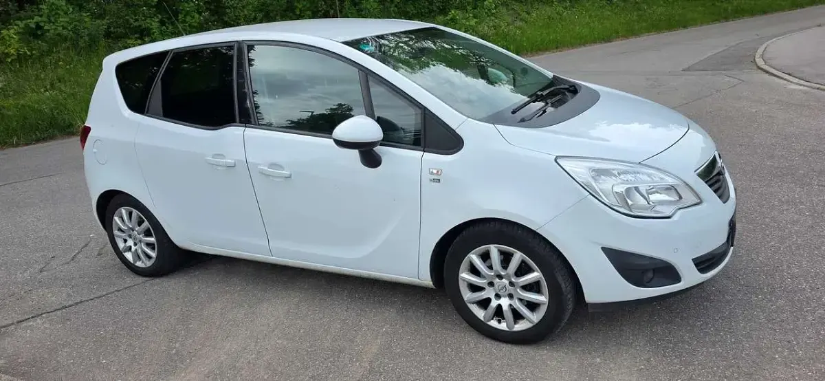 Gebraucht Opel Meriva 120 PS (88 kW) 2012 Weiß Van / Kleinbus