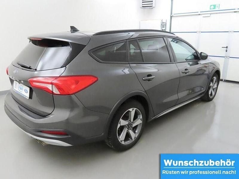 Gebraucht Ford Focus Active X 125 PS (91 kW) 2022 Magneticgrau Kombi