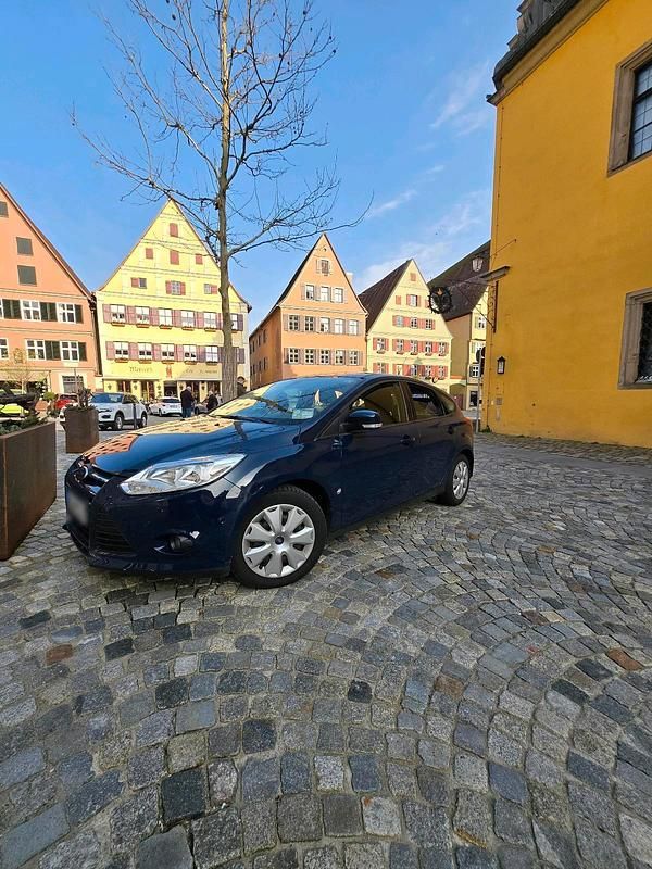 Gebraucht Ford Focus 150 PS (110 kW) 2013 Blau Limousine