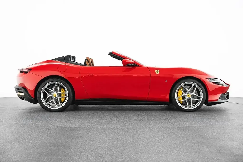 Gebraucht Ferrari Roma 620 PS (456 kW) 2024 Rot Cabrio
