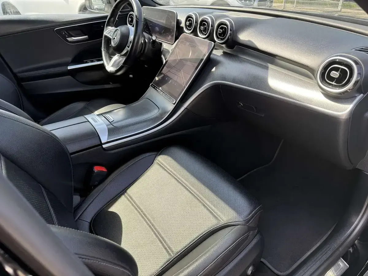 Gebraucht Mercedes C220 Avantgarde 197 PS (144 kW) 2023 Schwarz Kombi