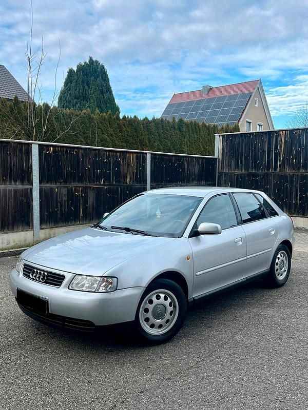Grau Gebraucht 2000 Audi A3 Limousine | 1.400 € (Fairer Preis) - Bild 1/4