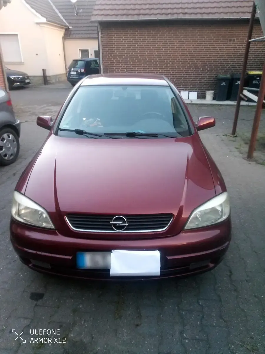 Gebraucht Opel Astra 105 PS (77 kW) 1999 Rot Limousine