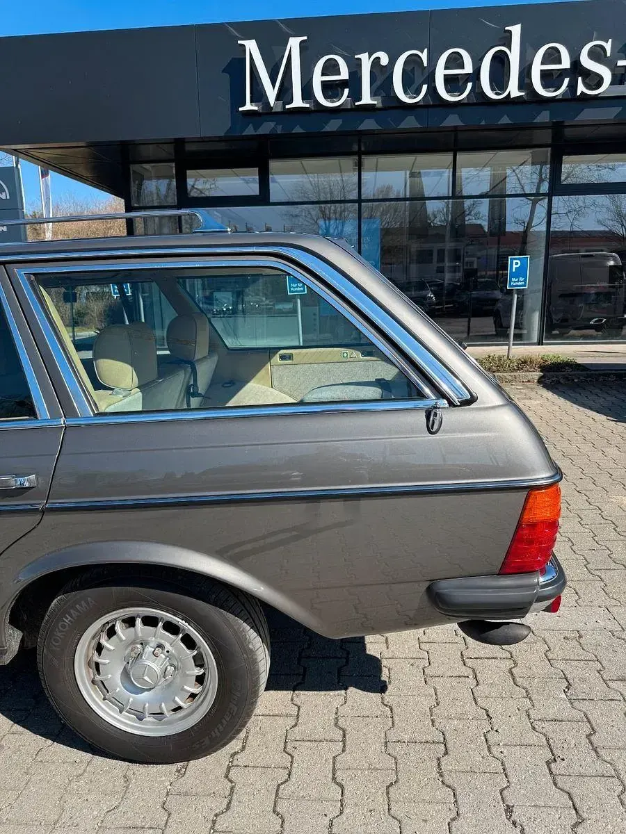 Gebraucht Mercedes 280 185 PS (136 kW) 1983 Grau Kombi