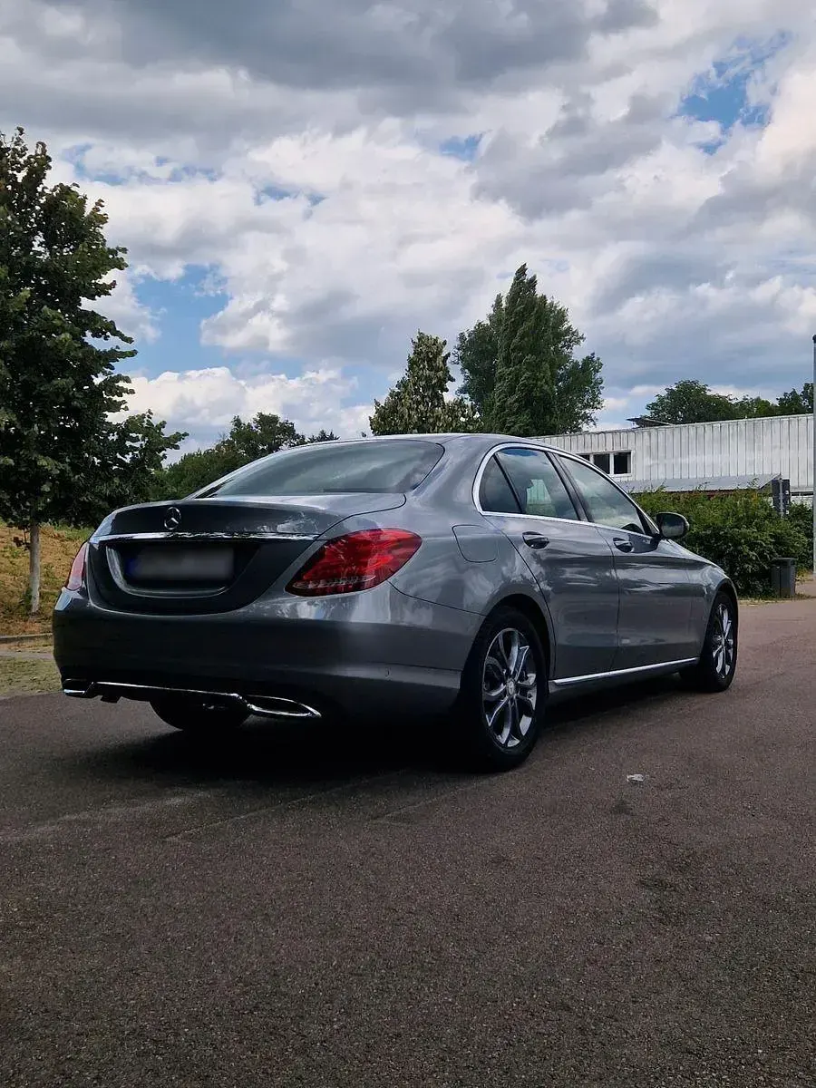 Gebraucht Mercedes C180 Avantgarde 156 PS (114 kW) 2016 Grau Limousine