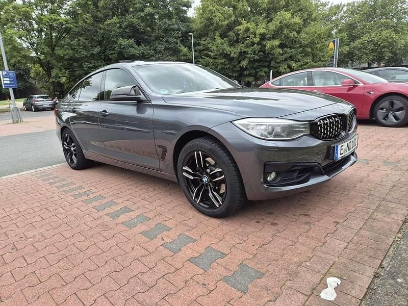 Gebraucht 2014 BMW 325 Sport Line Limousine | 10.900 € (Fairer Preis) - Bild 1/4