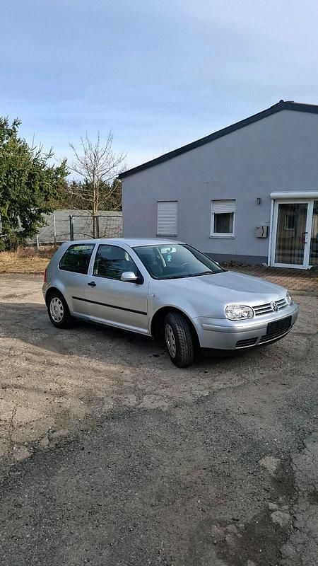 Gebraucht VW Golf IV 75 PS (55 kW) 2003 Silber Kleinwagen