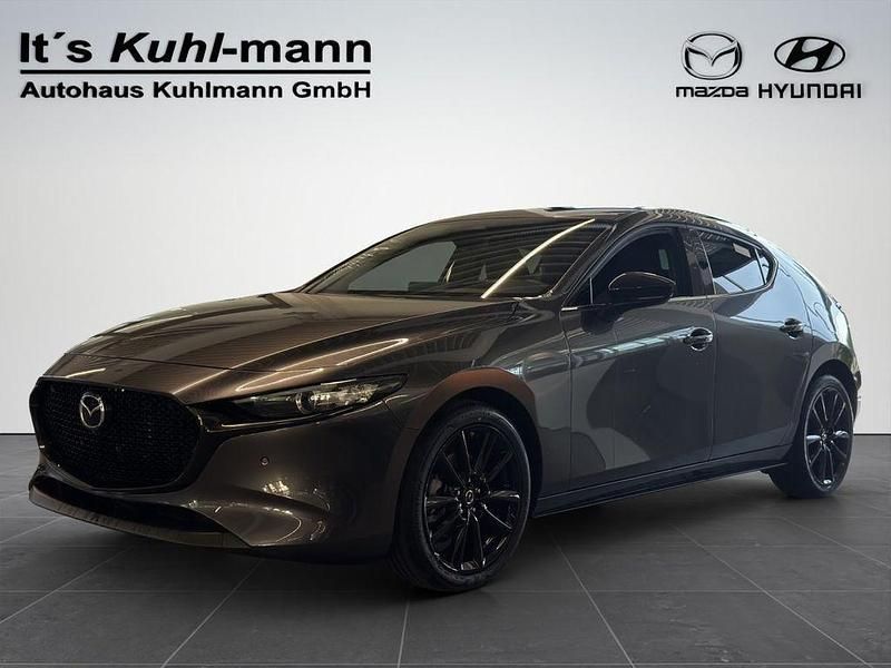 Machine gray Neu 2025 Mazda 3 Homura-Line Limousine | 25.900 € (Fairer Preis) - Bild 1/4
