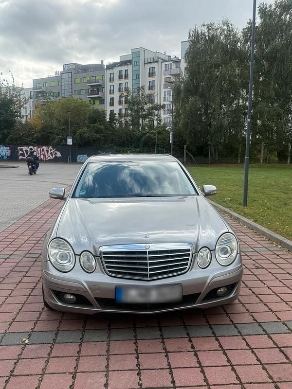 Gebraucht Mercedes E200 136 PS (100 kW) 2006 Grau Limousine