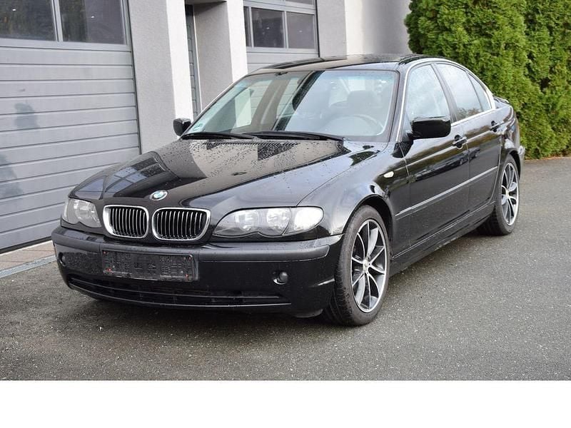 Gebraucht BMW 320 150 PS (110 kW) 2004 Schwarz Limousine