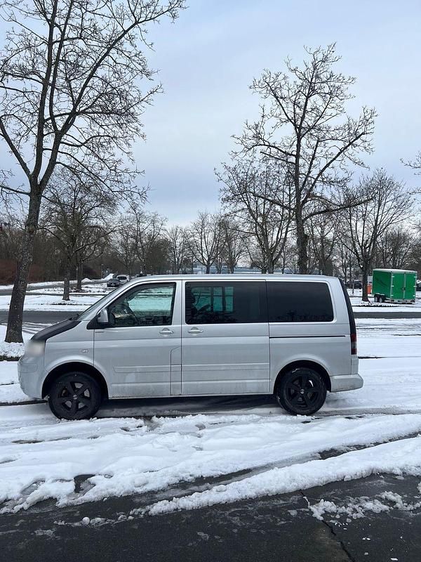 Gebraucht VW Multivan 174 PS (127 kW) 2007 Silber Van