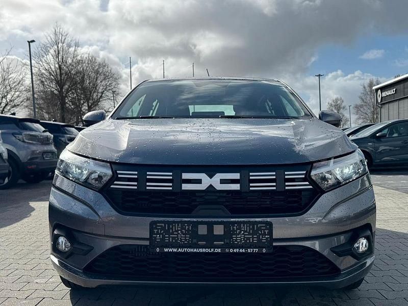 Gebraucht Dacia Sandero Expression 91 PS (66 kW) 2025 Grau Limousine