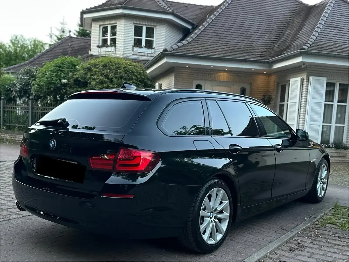 Gebraucht BMW 520 Comfort Edition 184 PS (135 kW) 2012 Schwarz Kombi