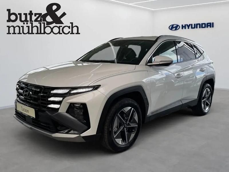 Atlas white / sol Gebraucht 2025 Hyundai Tucson Trend SUV | 35.490 € (Fairer Preis) - Bild 1/1