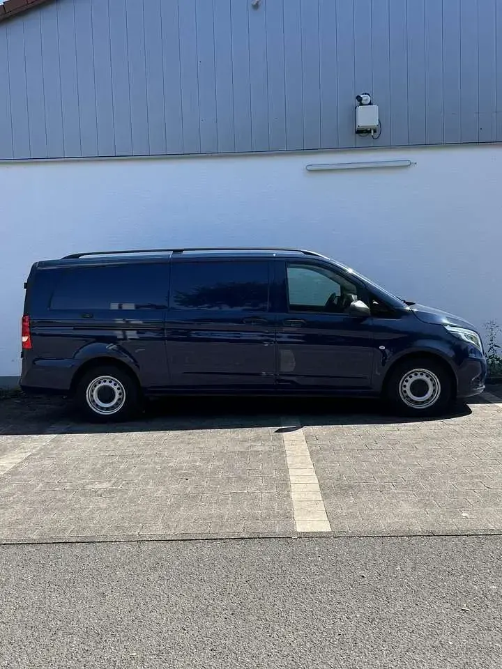Gebraucht Mercedes Vito 163 PS (119 kW) 2021 Blau Van
