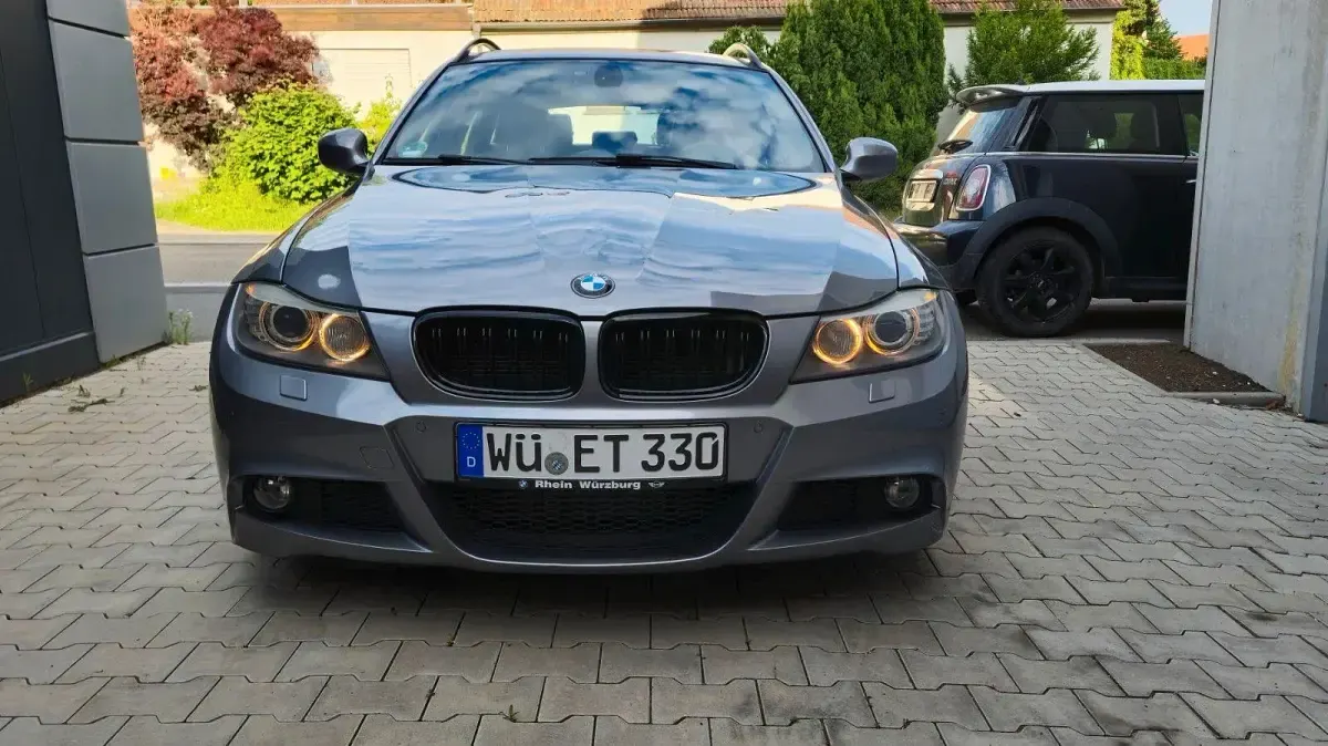 Gebraucht BMW 330 245 PS (180 kW) 2010 Grau Kombi