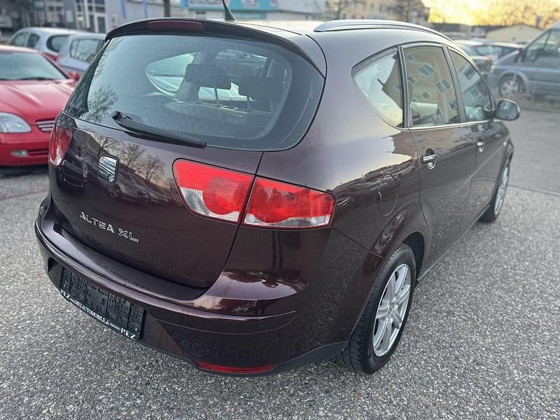 Gebraucht Seat Altea XL Stylance 140 PS (102 kW) 2008 Rot Van / Kleinbus