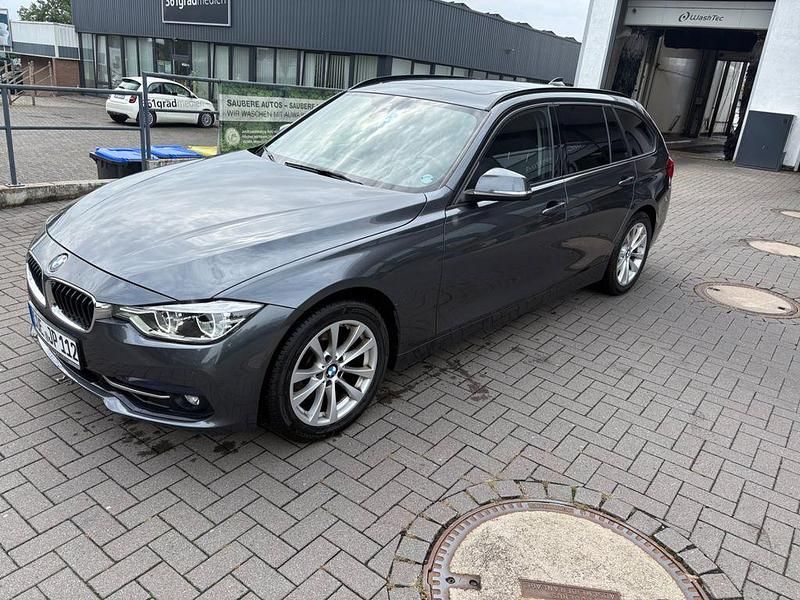 Grau Gebraucht 2018 BMW 330 Advantage Kombi | 22.000 € (Fairer Preis) - Bild 1/4