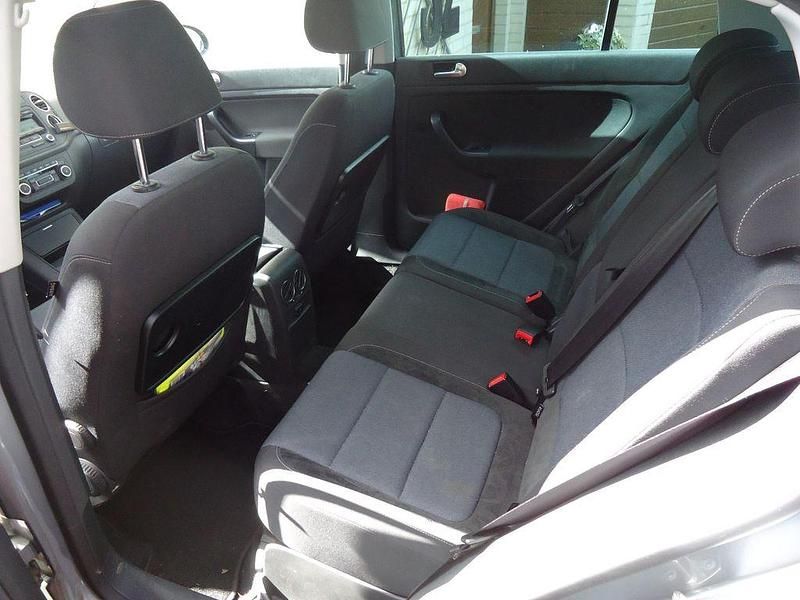 Gebraucht VW Golf Plus Cross Style 80 PS (58 kW) 2011 Grau Van / Kleinbus