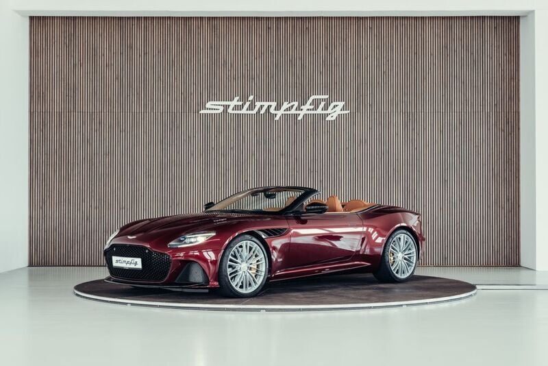 Rot Gebraucht 2022 Aston Martin DBS Cabrio | 239.900 € - Bild 1/4