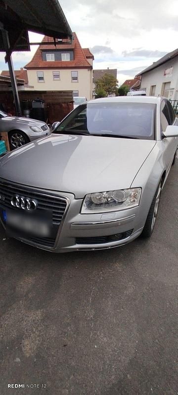 Silber Gebraucht 2004 Audi A8 Limousine | 5.800 € (Etwas zu teuer) - Bild 1/4
