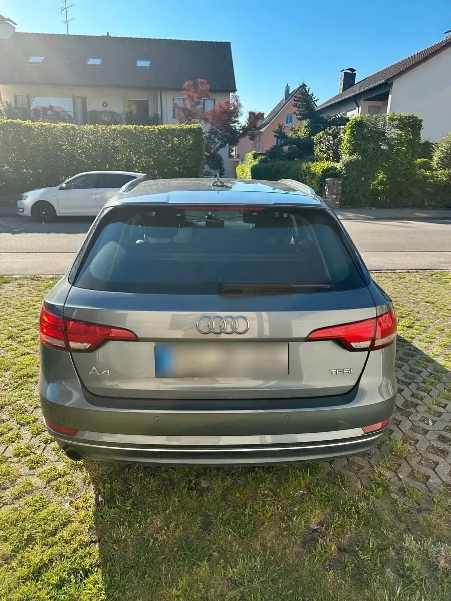 Gebraucht Audi A4 Sport 150 PS (110 kW) 2018 Grau Kombi
